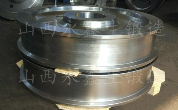 起重機(jī)需要時(shí)刻謹(jǐn)慎，減小設(shè)計(jì)誤差